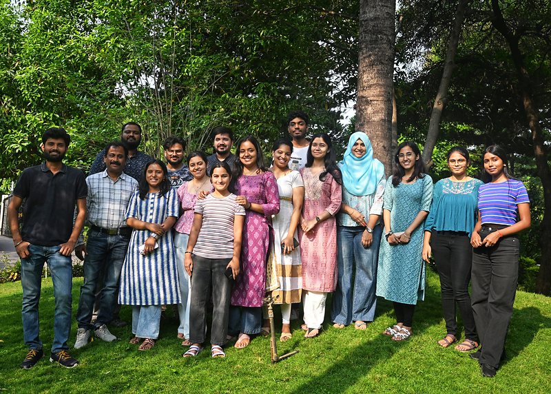 Lab students and staff on the lawn