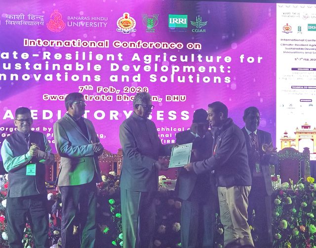 Dr. Jamaloddin receiving the best poster presentation award at ICCRA 2026